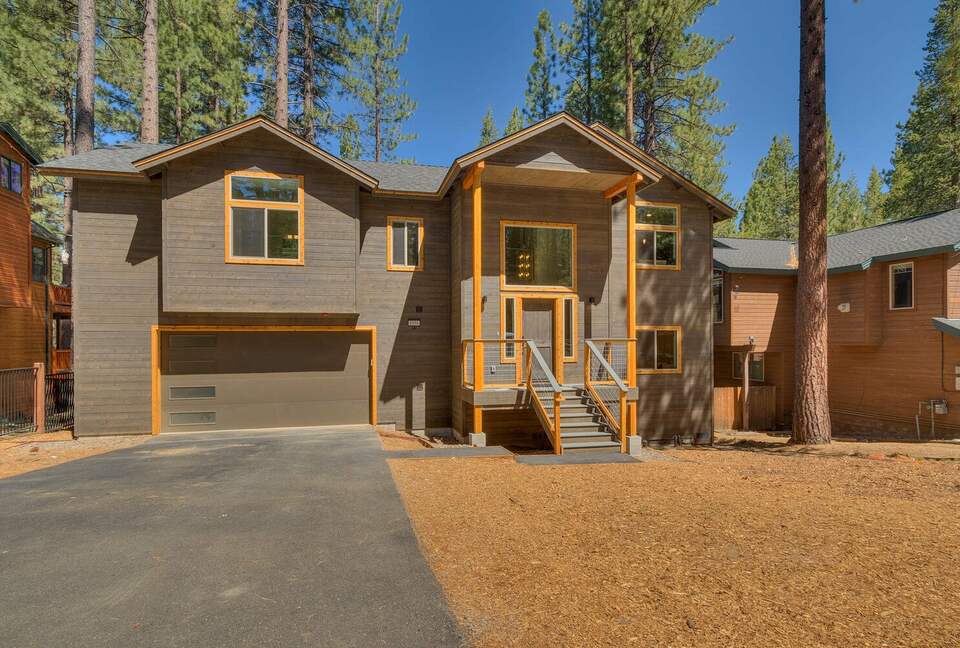 Refined Mountain Retreat with Game Room & Spa - South Lake Tahoe, California