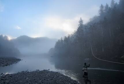 Riverfront Elegance at the Edge of the Wild - Klamath, California
