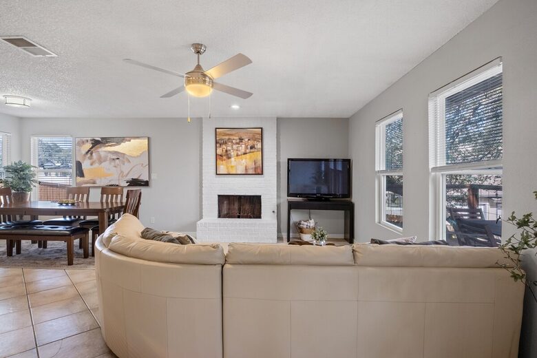 Serene Twinberry Townhome | A Refined Retreat in Westlake Hills - Austin, Texas