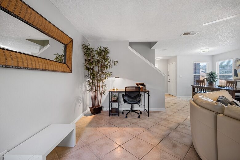 Serene Twinberry Townhome | A Refined Retreat in Westlake Hills - Austin, Texas