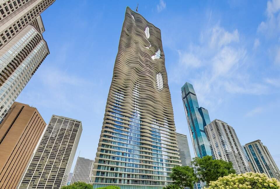 Panoramic Living in the Heart of Chicago - Chicago, Illinois