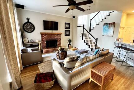 Elegant Lake & Country Haven - Little Elm, Texas
