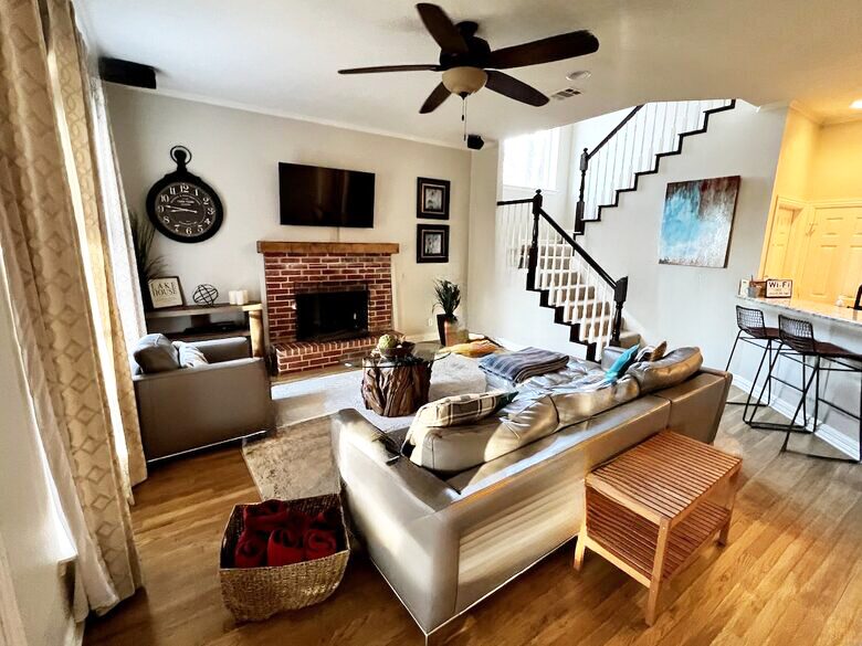 Elegant Lake & Country Haven - Little Elm, Texas
