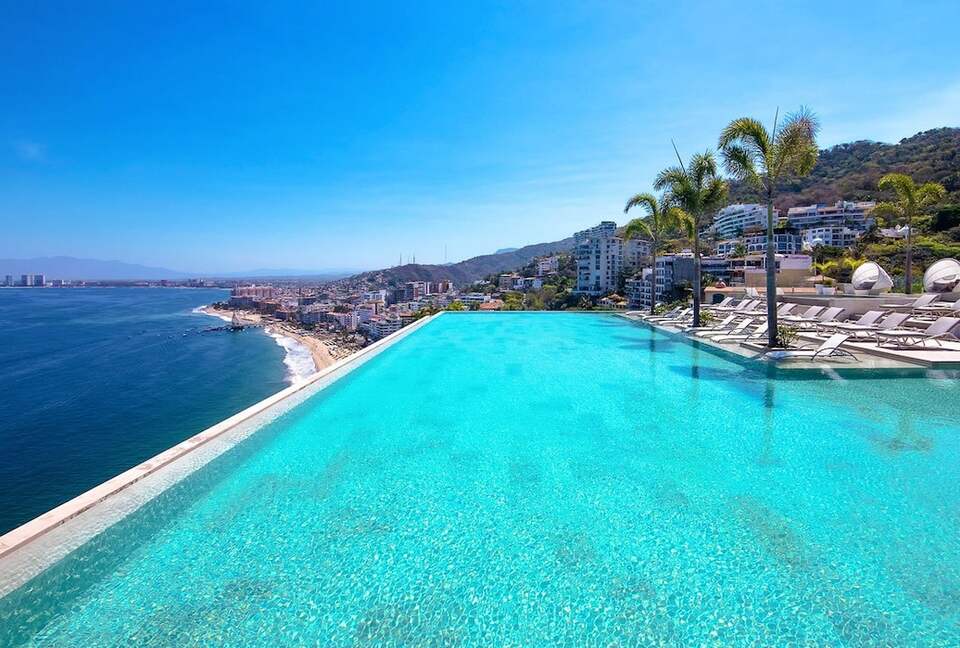 Sophisticated Penthouse with Ocean Views - Puerto Vallarta, Mexico
