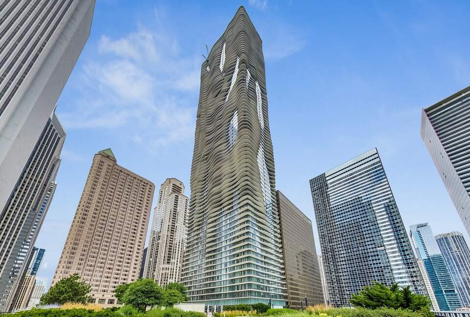 Panoramic Living in the Heart of Chicago - Chicago, Illinois