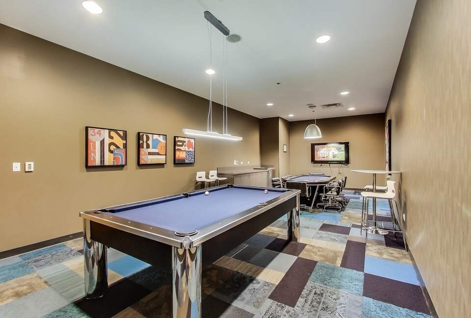 Panoramic Living in the Heart of Chicago - Chicago, Illinois