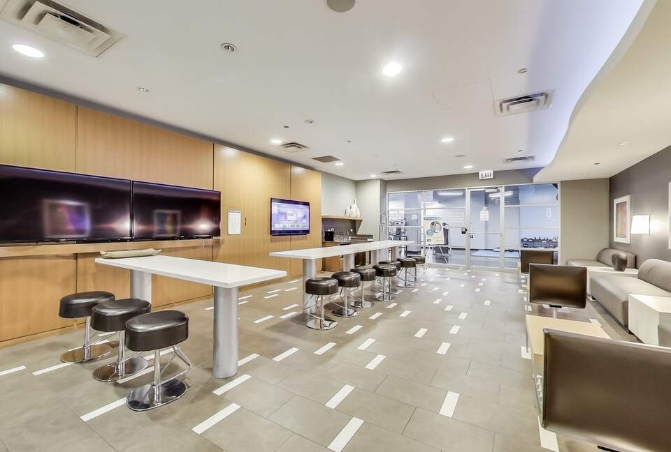 Panoramic Living in the Heart of Chicago - Chicago, Illinois