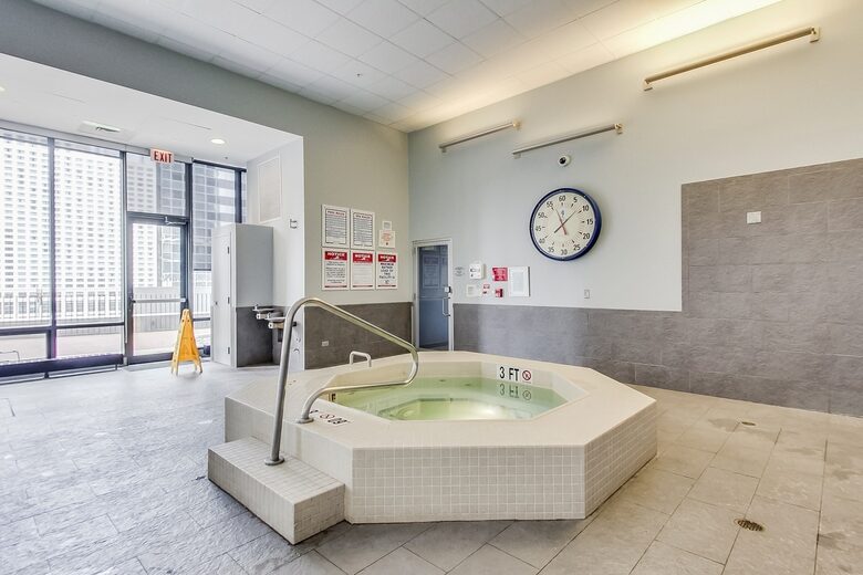 Panoramic Living in the Heart of Chicago - Chicago, Illinois