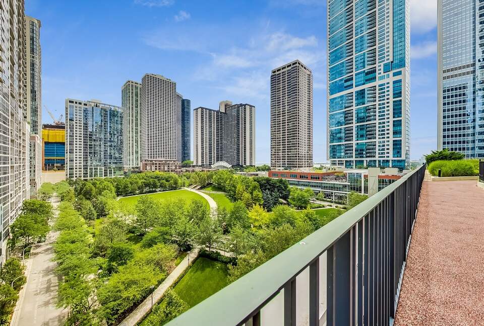 Panoramic Living in the Heart of Chicago - Chicago, Illinois