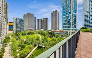 Panoramic Living in the Heart of Chicago - Chicago, Illinois