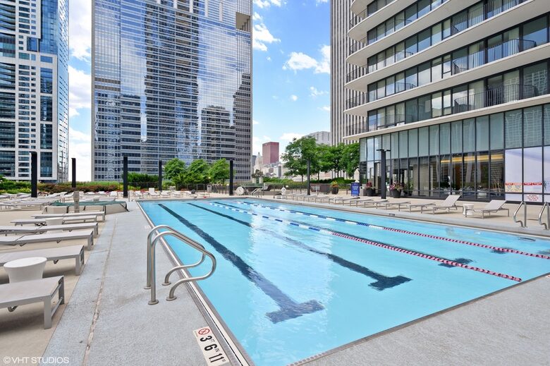 Panoramic Living in the Heart of Chicago - Chicago, Illinois