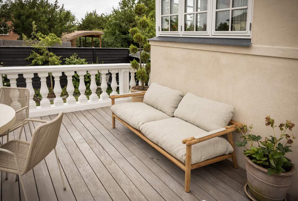 Elegant Three-Story Townhome Near Copenhagen’s Best Attractions - Copenhagen, Denmark