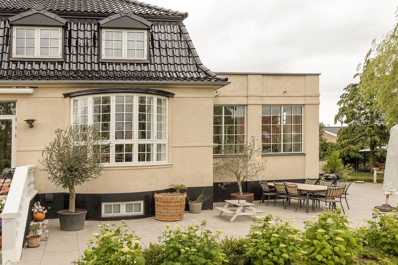 Elegant Three-Story Townhome Near Copenhagen’s Best Attractions - Copenhagen, Denmark