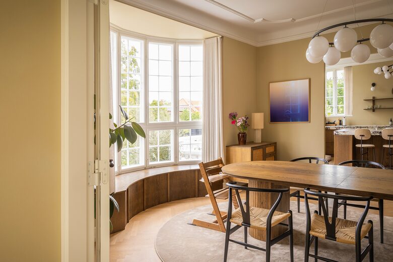 Elegant Three-Story Townhome Near Copenhagen’s Best Attractions - Copenhagen, Denmark