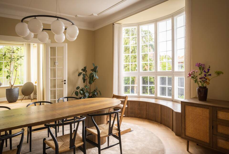 Elegant Three-Story Townhome Near Copenhagen’s Best Attractions - Copenhagen, Denmark