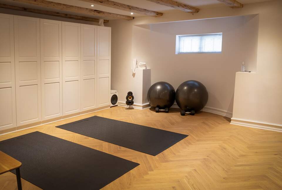 Elegant Three-Story Townhome Near Copenhagen’s Best Attractions - Copenhagen, Denmark