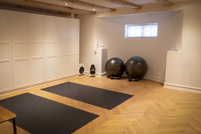 Elegant Three-Story Townhome Near Copenhagen’s Best Attractions - Copenhagen, Denmark