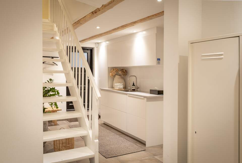 Elegant Three-Story Townhome Near Copenhagen’s Best Attractions - Copenhagen, Denmark