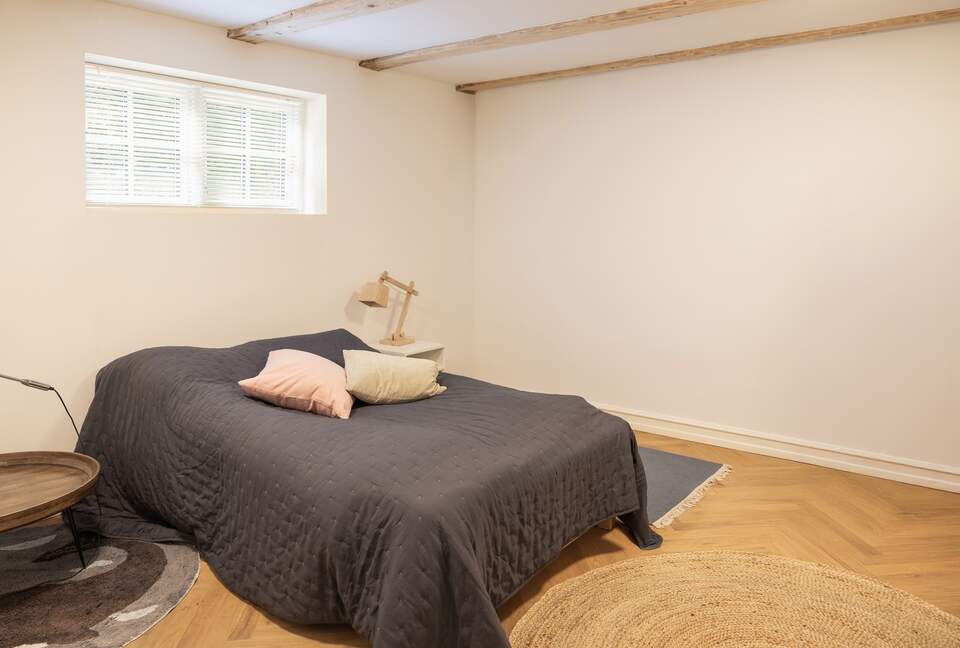 Elegant Three-Story Townhome Near Copenhagen’s Best Attractions - Copenhagen, Denmark