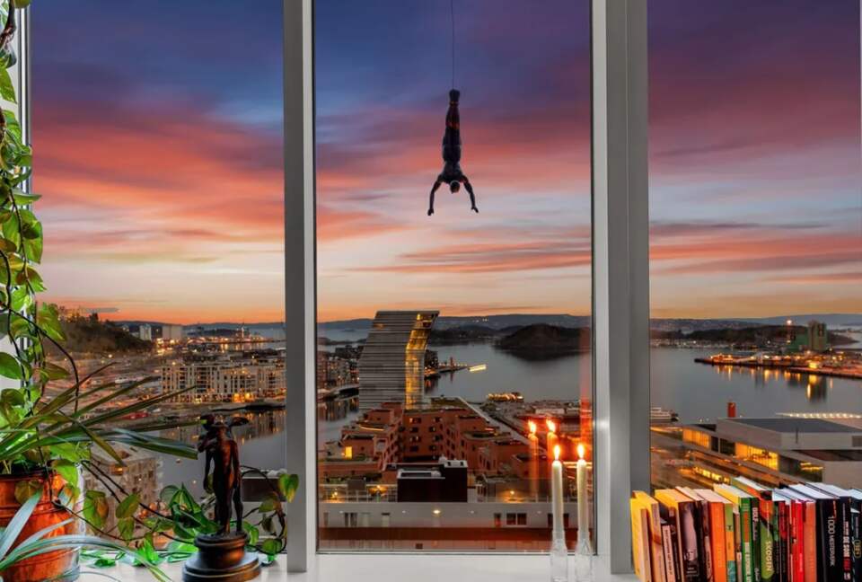 Sophisticated Waterfront Residence with Panoramic Fjord Views - Oslo, Norway