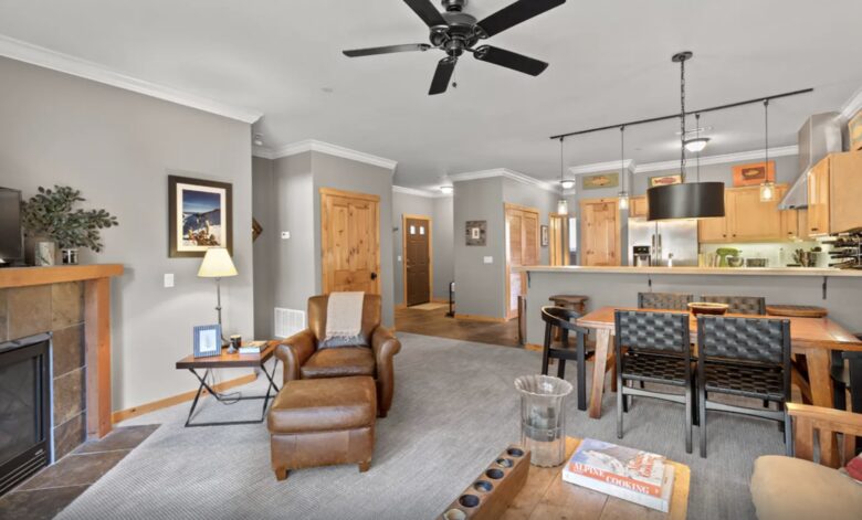 Stylish Truckee Getaway Close to Skiing - Truckee, California