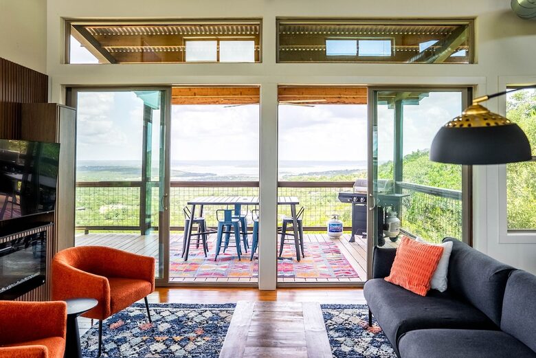 Canyon Lake Escape with Captivating Views - Canyon Lake, Texas