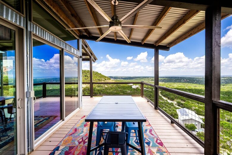 Canyon Lake Escape with Captivating Views - Canyon Lake, Texas