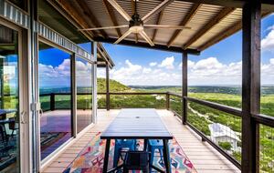 Canyon Lake Escape with Captivating Views - Canyon Lake, Texas