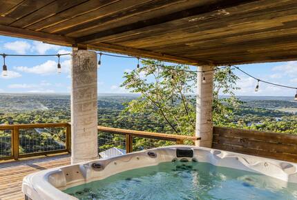 Canyon Lake Escape with Captivating Views - Canyon Lake, Texas