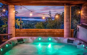 Canyon Lake Escape with Captivating Views - Canyon Lake, Texas