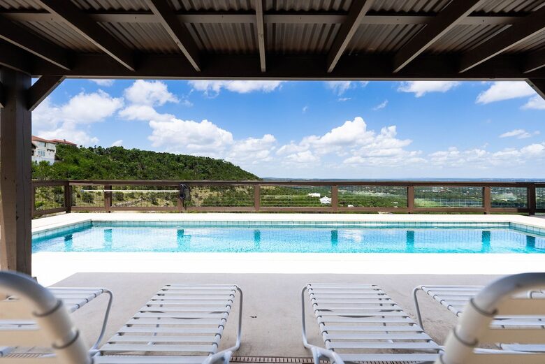 Canyon Lake Escape with Captivating Views - Canyon Lake, Texas
