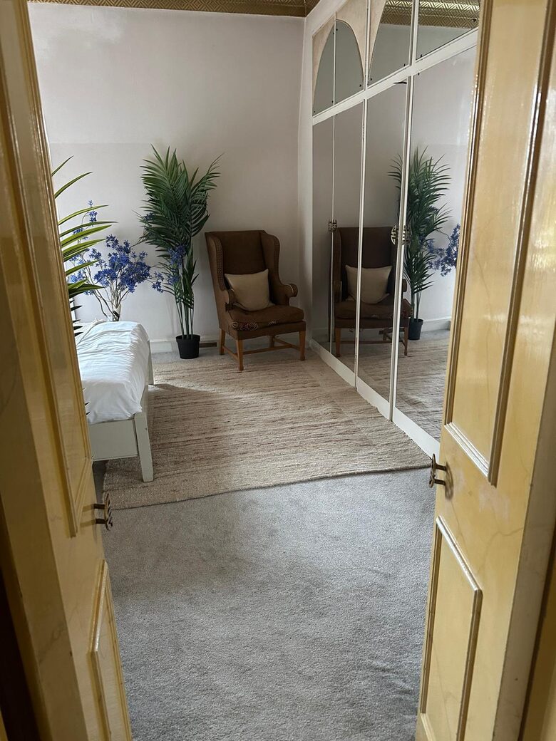 Grosvenor Square Residence in the Heart of Mayfair - London, United Kingdom