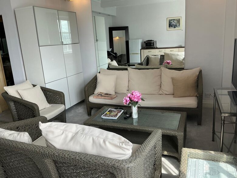 Grosvenor Square Residence in the Heart of Mayfair - London, United Kingdom