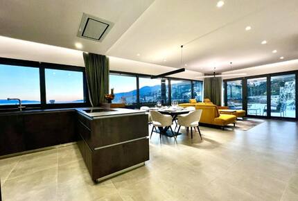 Luxury Coastal Villa with Heated Pool & Rooftop Spa - Opatija, Croatia