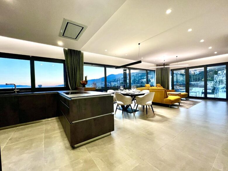 Luxury Coastal Villa with Heated Pool & Rooftop Spa - Opatija, Croatia