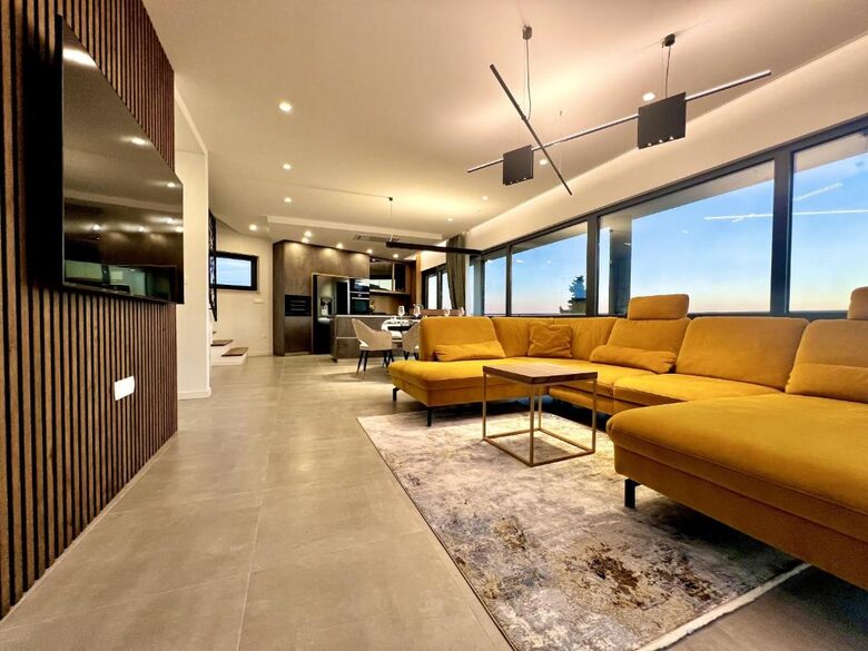 Luxury Coastal Villa with Heated Pool & Rooftop Spa - Opatija, Croatia