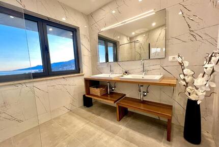 Luxury Coastal Villa with Heated Pool & Rooftop Spa - Opatija, Croatia