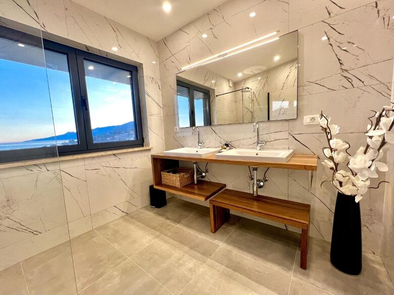 Luxury Coastal Villa with Heated Pool & Rooftop Spa - Opatija, Croatia