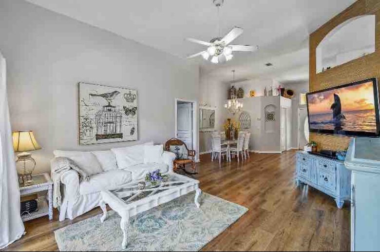 Coastal Charm Just Minutes from Jupiter Beach - Jupiter, Florida