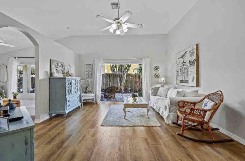 Coastal Charm Just Minutes from Jupiter Beach - Jupiter, Florida