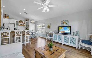 Coastal Charm Just Minutes from Jupiter Beach - Jupiter, Florida