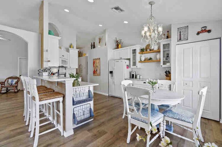 Coastal Charm Just Minutes from Jupiter Beach - Jupiter, Florida