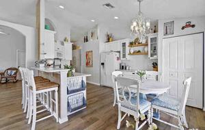 Coastal Charm Just Minutes from Jupiter Beach - Jupiter, Florida