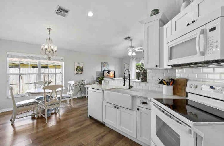 Coastal Charm Just Minutes from Jupiter Beach - Jupiter, Florida