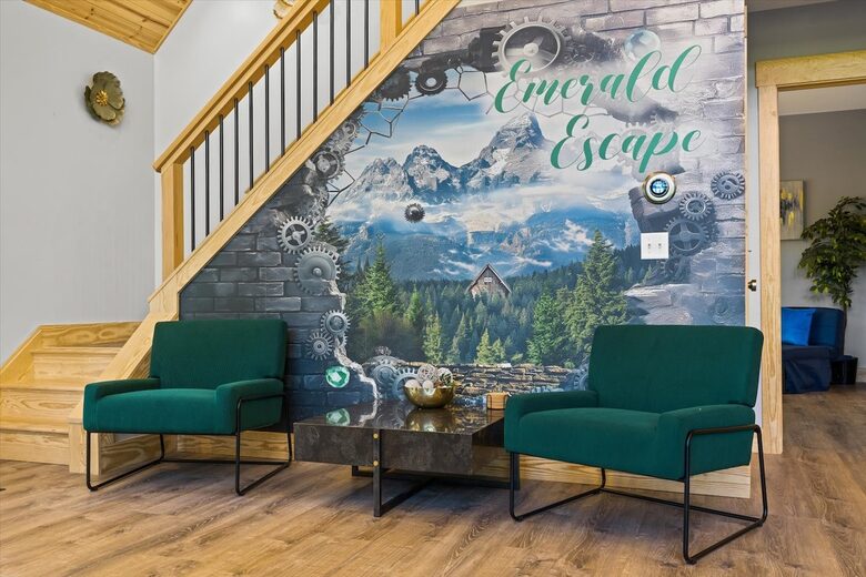 Elegant Escape with Hot Tub, Game Lounge & Theater - Massanutten, Virginia