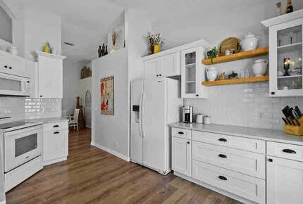 Coastal Charm Just Minutes from Jupiter Beach - Jupiter, Florida