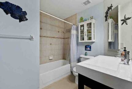 Coastal Charm Just Minutes from Jupiter Beach - Jupiter, Florida