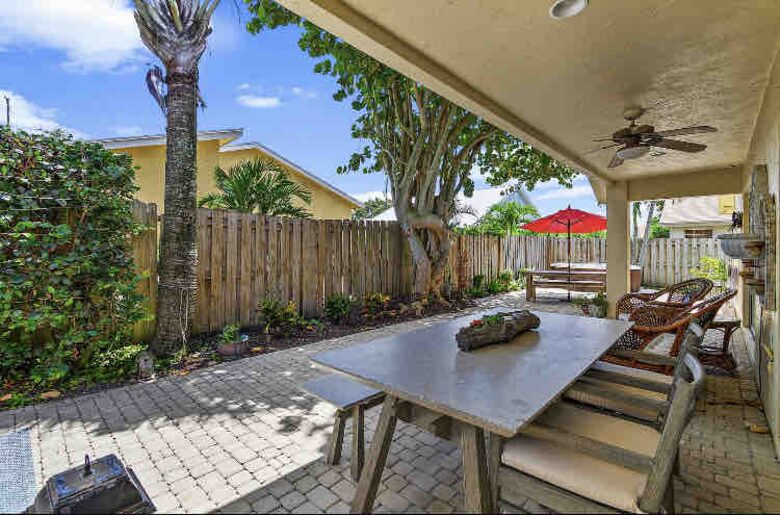 Coastal Charm Just Minutes from Jupiter Beach - Jupiter, Florida