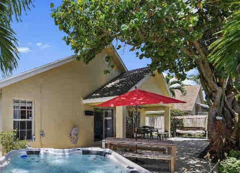 Coastal Charm Just Minutes from Jupiter Beach - Jupiter, Florida