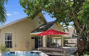 Coastal Charm Just Minutes from Jupiter Beach - Jupiter, Florida